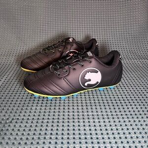***NWT*** Puma Procat Youth Soccer Cleats